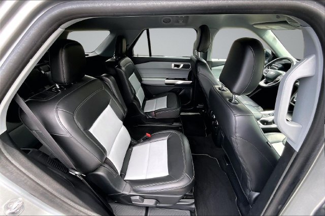 Certified 2023 Ford Explorer XLT w/ Equipment Group 202A AWD/4WD image 24