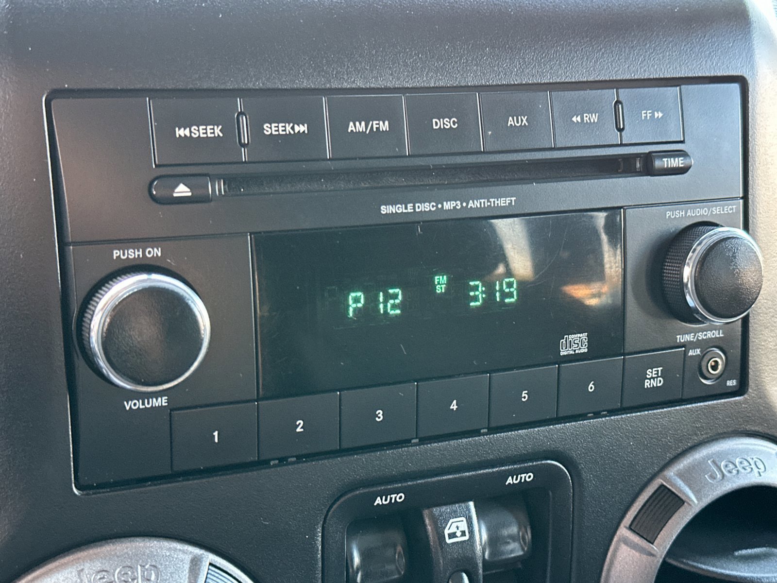 Used 2018 Jeep Wrangler Unlimited Sport S image 18