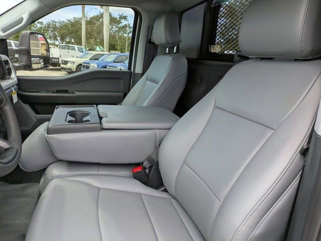 Certified 2024 Ford F550 4x4 Regular Cab Super Duty image 15
