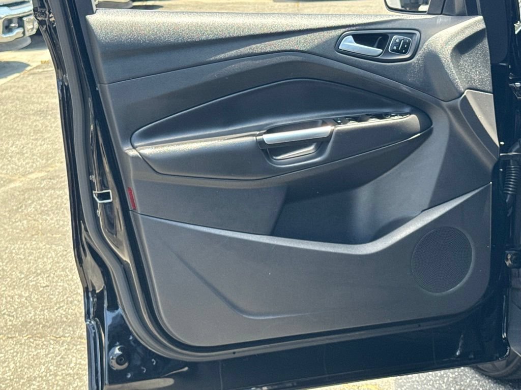 Certified 2017 Ford Escape Titanium FWD image 23