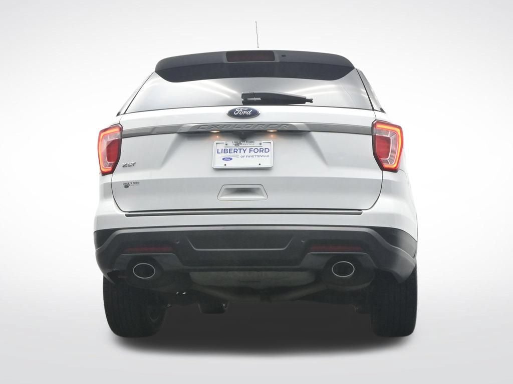 Certified 2018 Ford Explorer XLT w/ Equipment Group 202A FWD image 38
