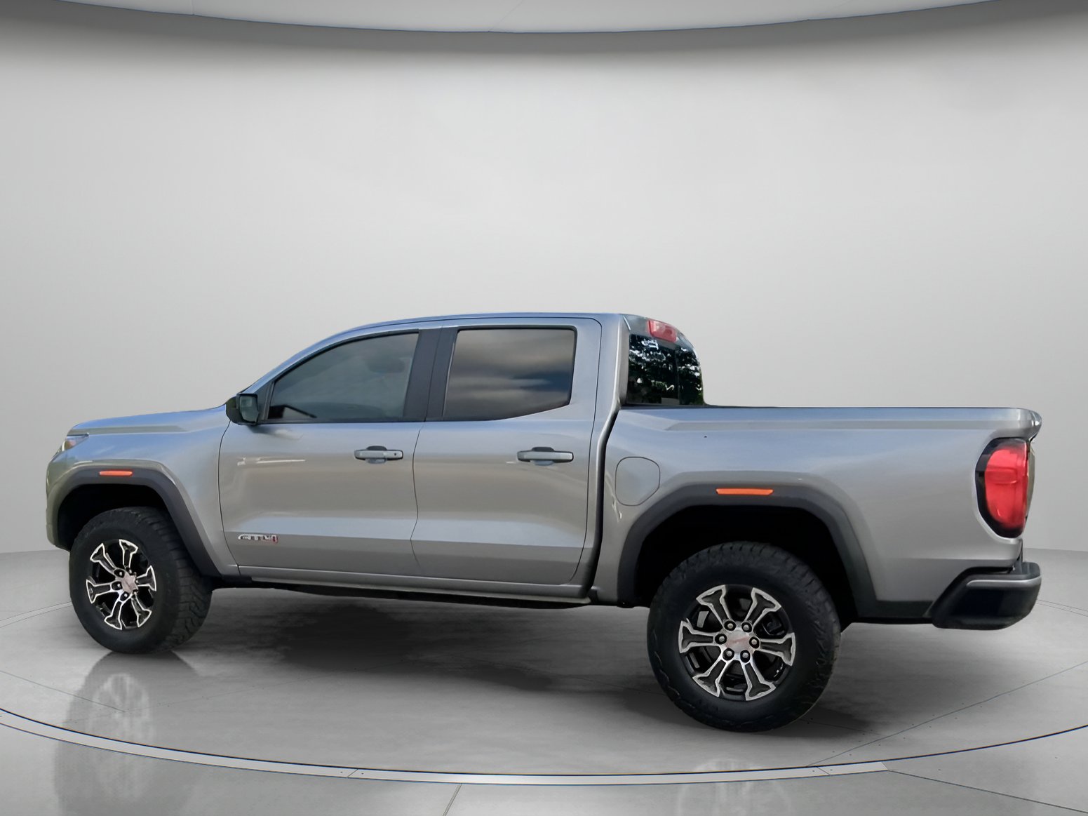 Used 2023 GMC Canyon AT4 w/ AT4 Premium Package AWD/4WD image 18