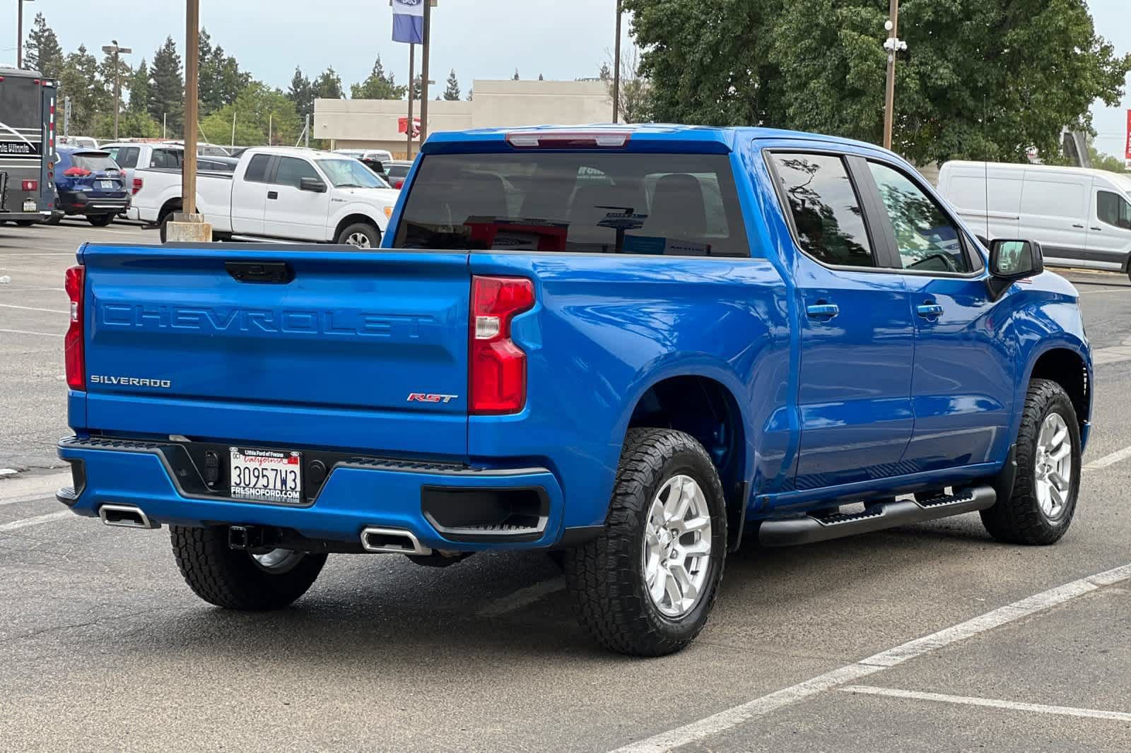 Used 2023 Chevrolet Silverado 1500 RST w/ Z71 Off-Road Package AWD/4WD image 2