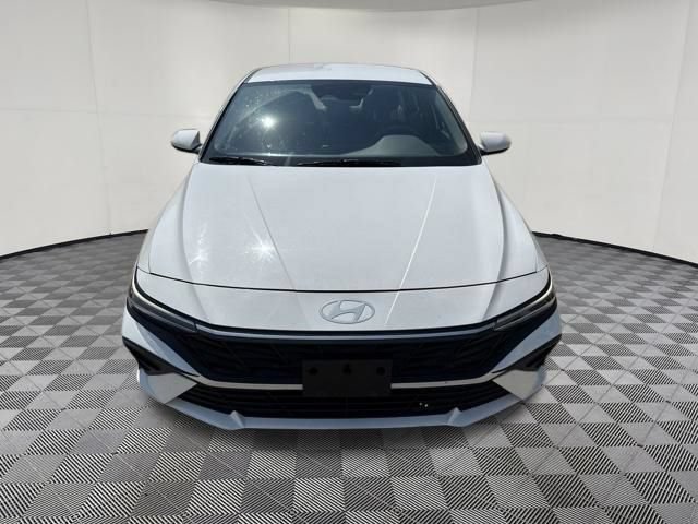 Used 2024 Hyundai Elantra SEL FWD image 14