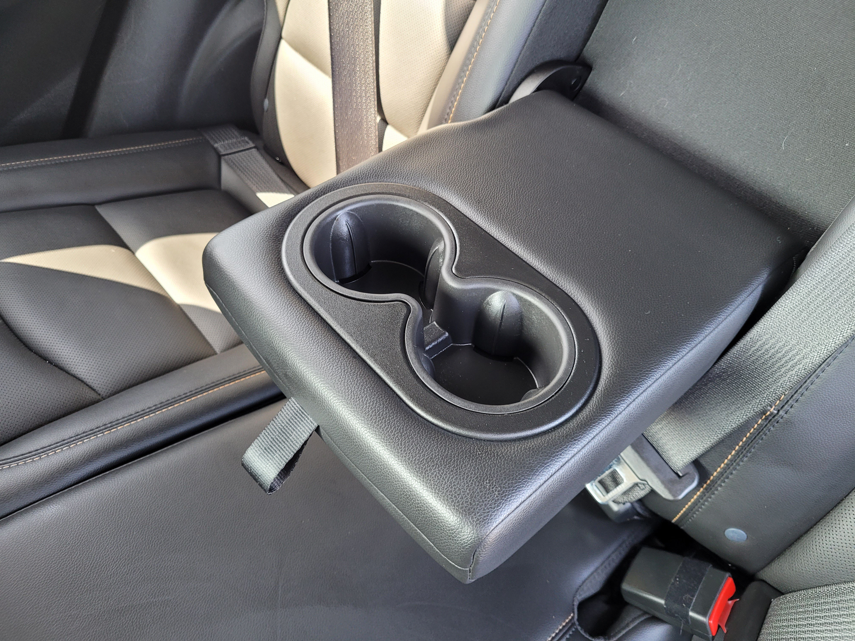 Used 2021 Chevrolet Equinox Premier w/ Redline Edition FWD image 18