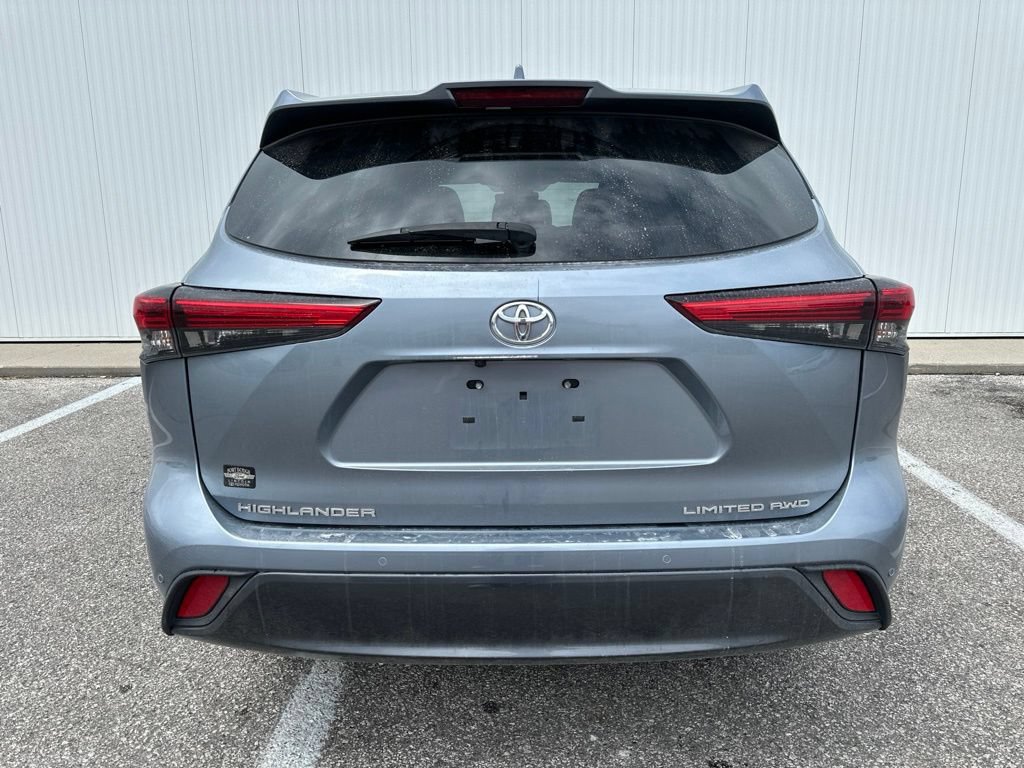 Used 2022 Toyota Highlander Limited AWD/4WD image 6