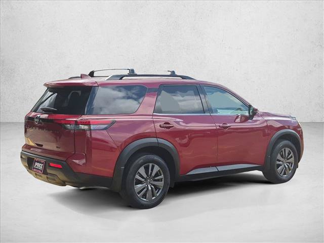 Used 2022 Nissan Pathfinder SV w/ SV Black Package FWD image 5