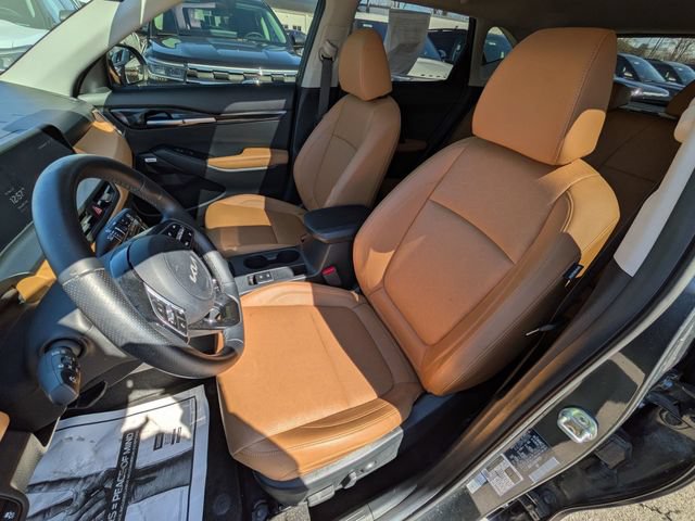 Used 2024 Kia Seltos SX w/ SX Sunroof Package AWD/4WD image 8