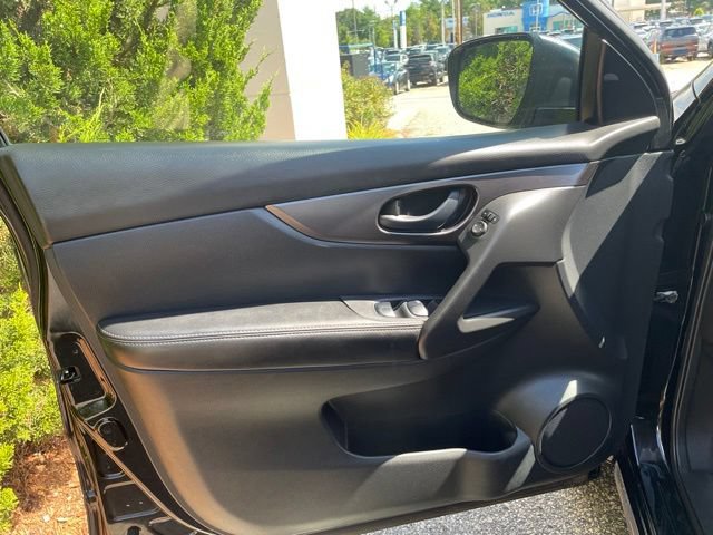 Used 2020 Nissan Rogue Sport S AWD/4WD image 9