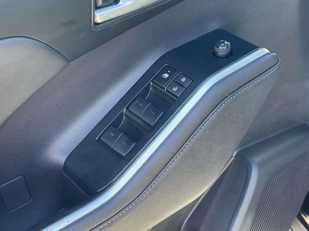 Used 2023 Toyota Highlander XLE image 20