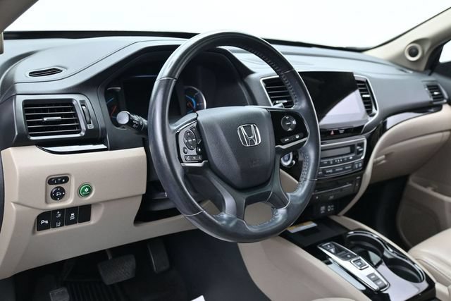 Used 2020 Honda Pilot Touring image 17