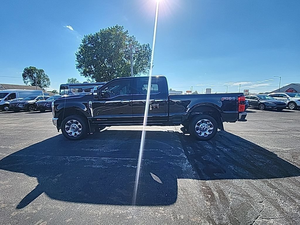 Certified 2023 Ford F250 Lariat w/ Lariat Ultimate Package AWD/4WD image 3
