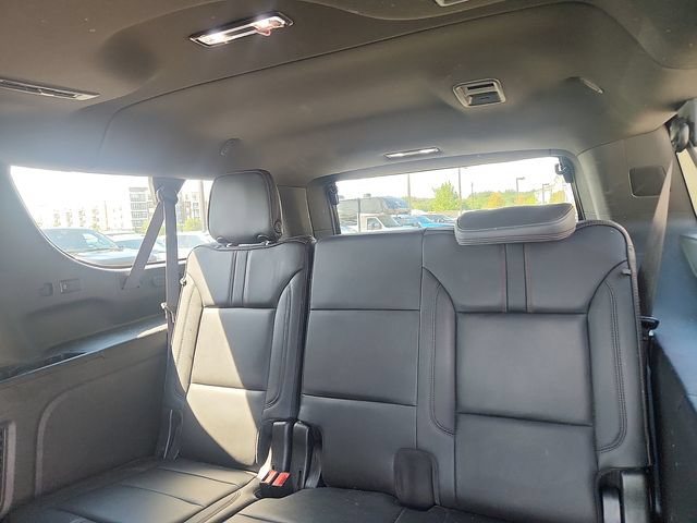 Used 2021 Chevrolet Suburban RST w/ Luxury Package AWD/4WD image 28