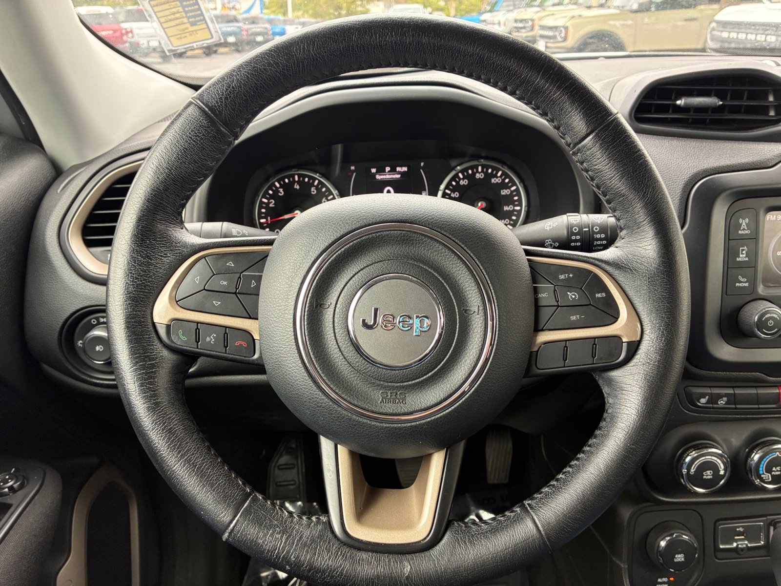 Used 2017 Jeep Renegade Latitude w/ Cold Weather Group AWD/4WD image 9