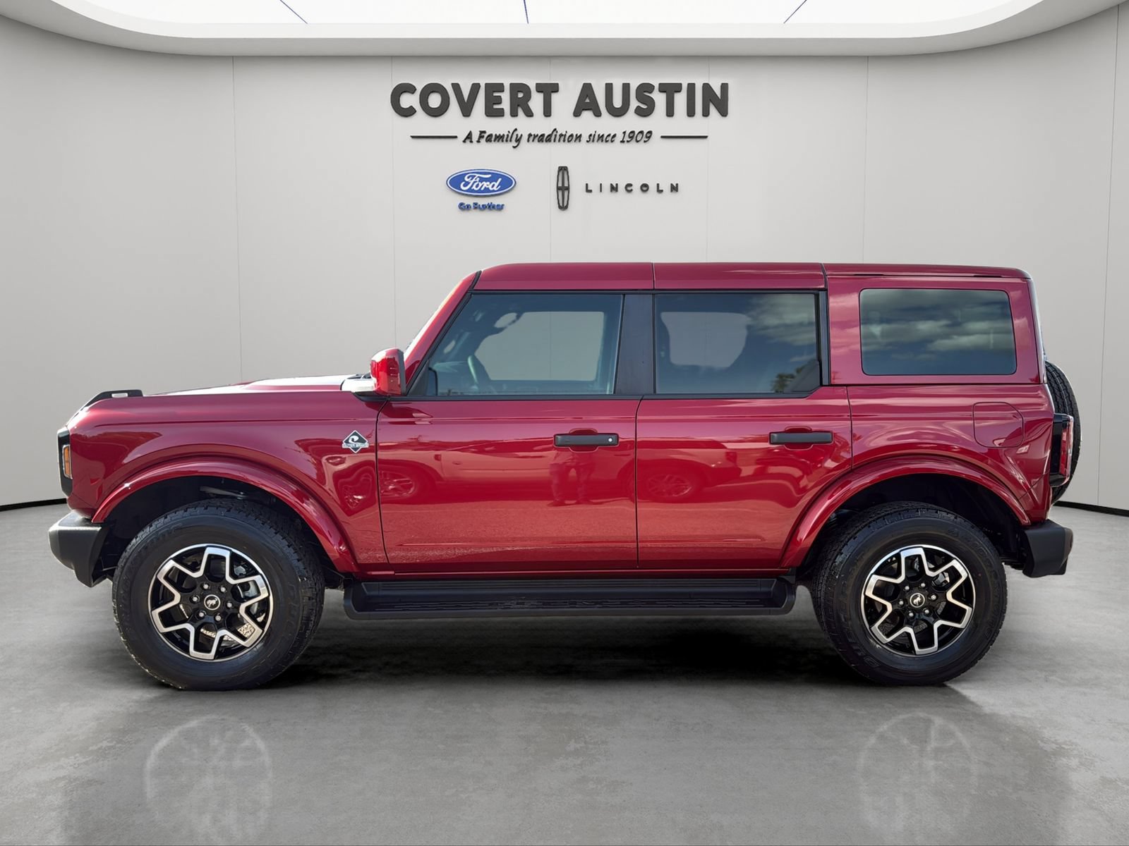 Certified 2026 Ford Bronco Outer Banks AWD/4WD image 3
