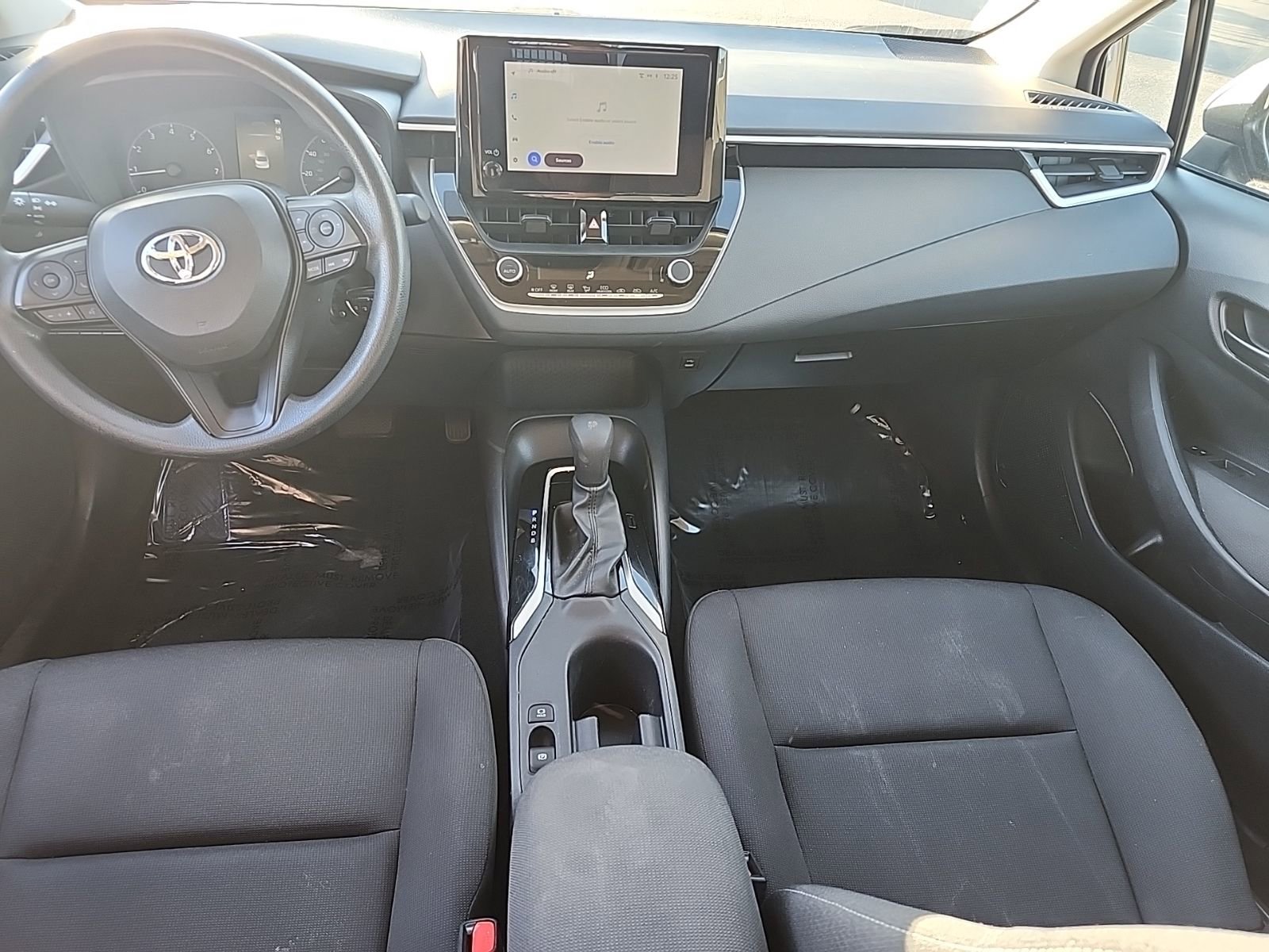 Used 2024 Toyota Corolla LE image 8
