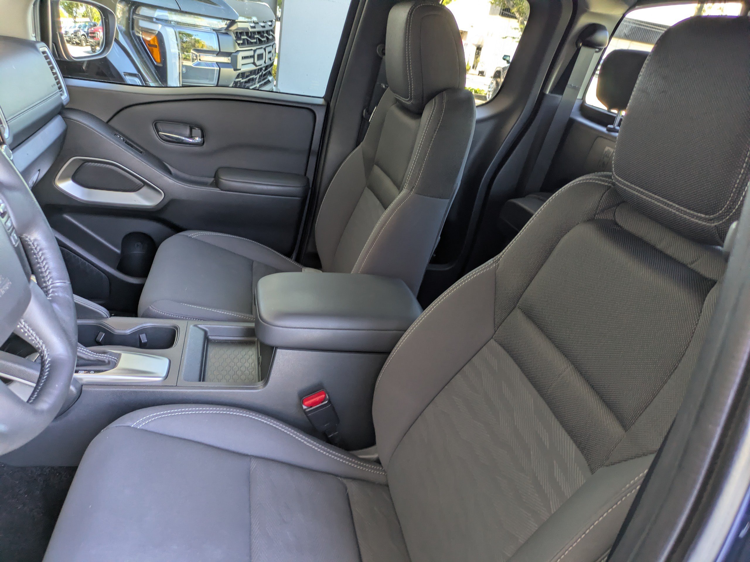 Used 2023 Nissan Frontier SV w/ SV Convenience Package RWD image 15