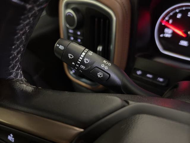 Used 2019 Chevrolet Silverado 1500 High Country w/ Technology Package image 19