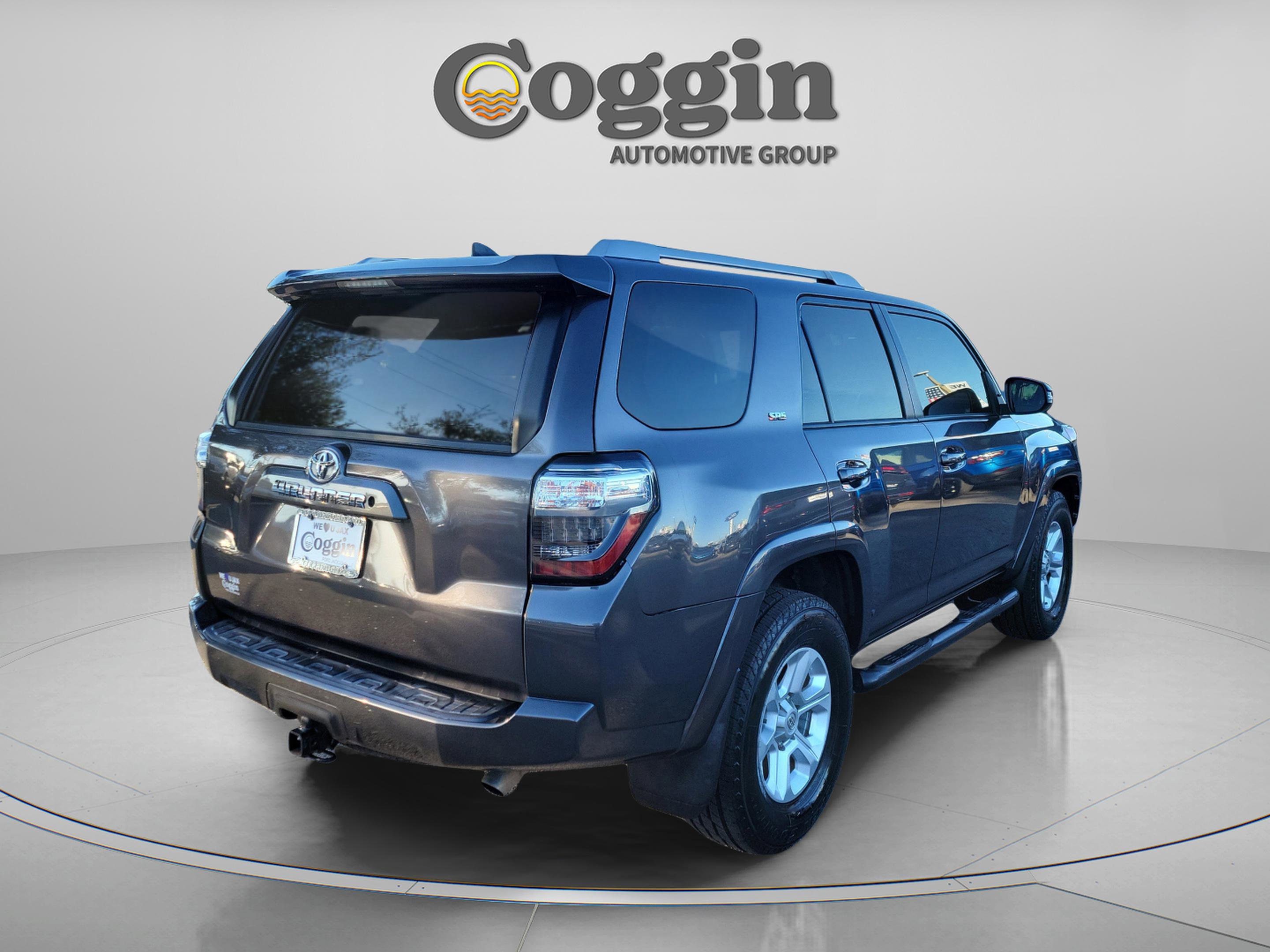 Used 2017 Toyota 4Runner SR5 Premium image 4