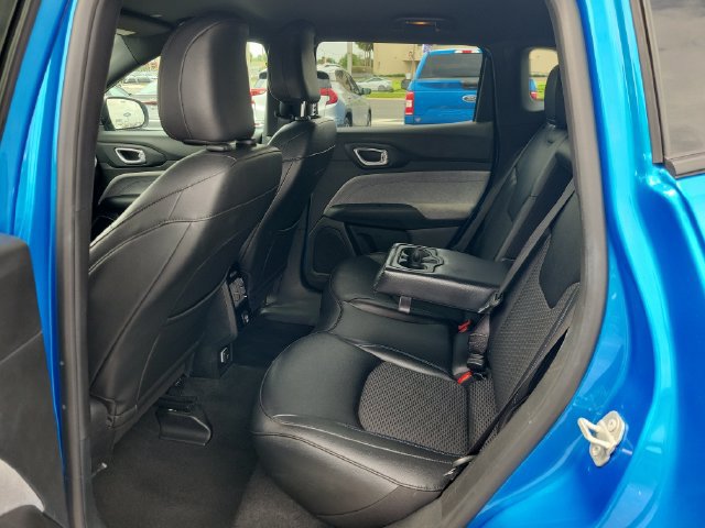 Used 2024 Jeep Compass Latitude AWD/4WD image 10