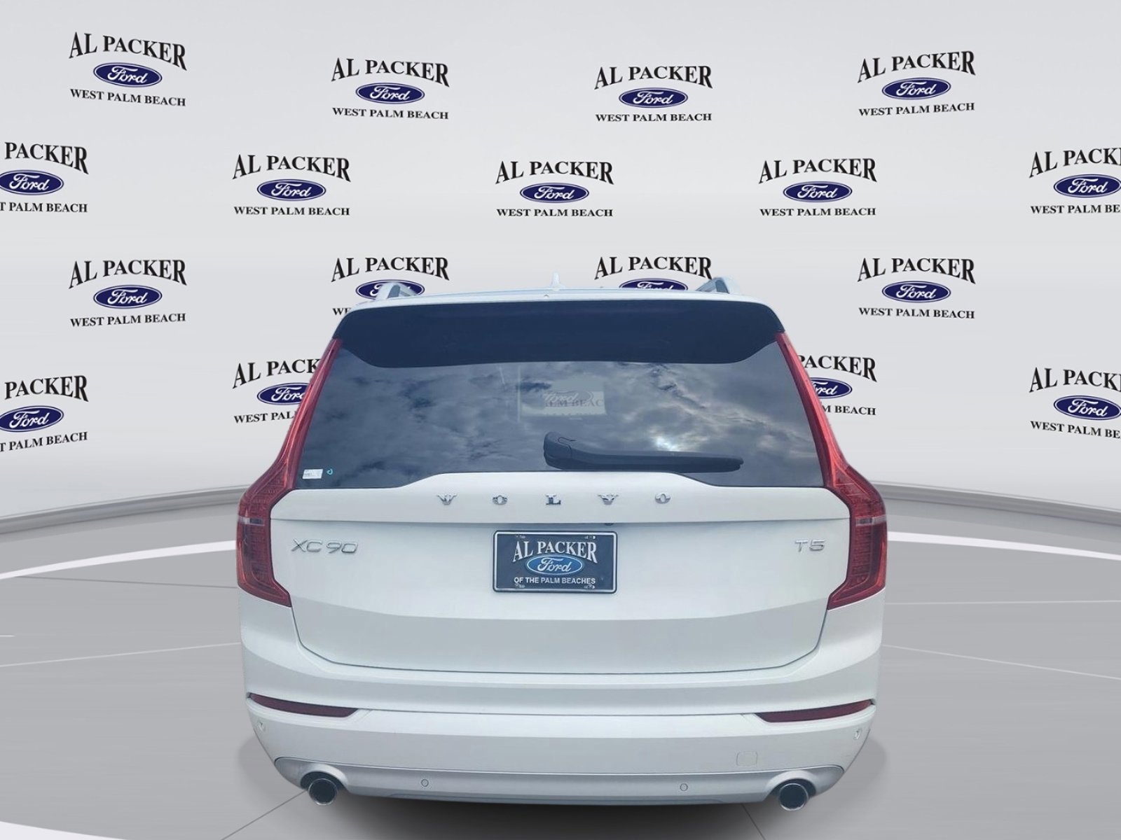 Used 2019 Volvo XC90 T5 Momentum image 4