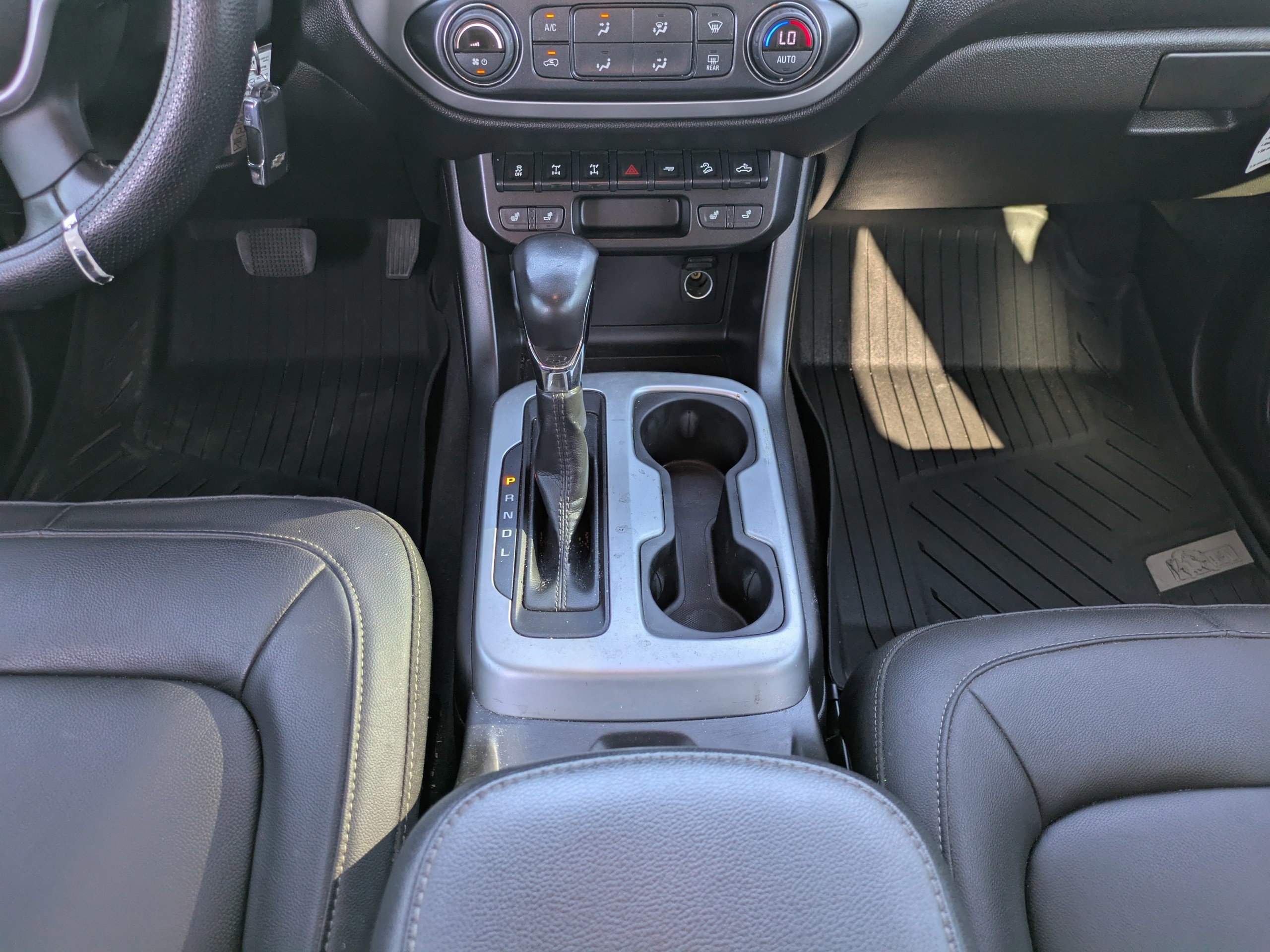 Used 2022 Chevrolet Colorado ZR2 w/ Colorado ZR2 Bison Edition image 18