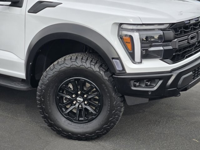 Certified 2025 Ford F150 Raptor AWD/4WD image 9