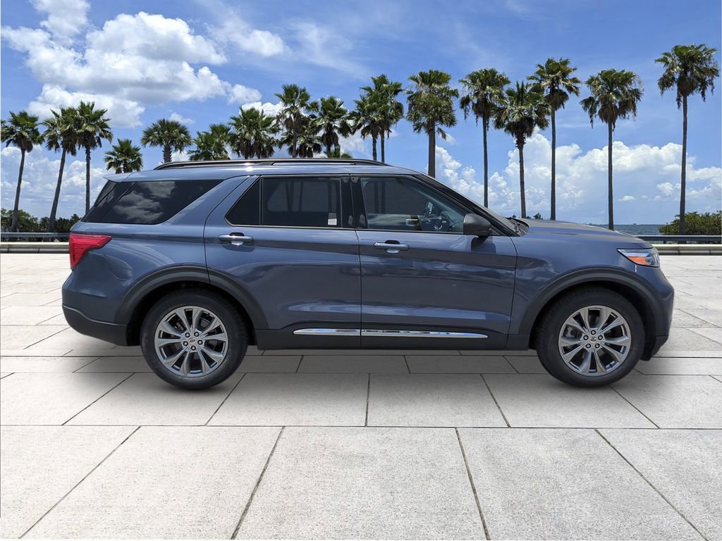 Certified 2021 Ford Explorer XLT w/ Equipment Group 202A RWD image 8