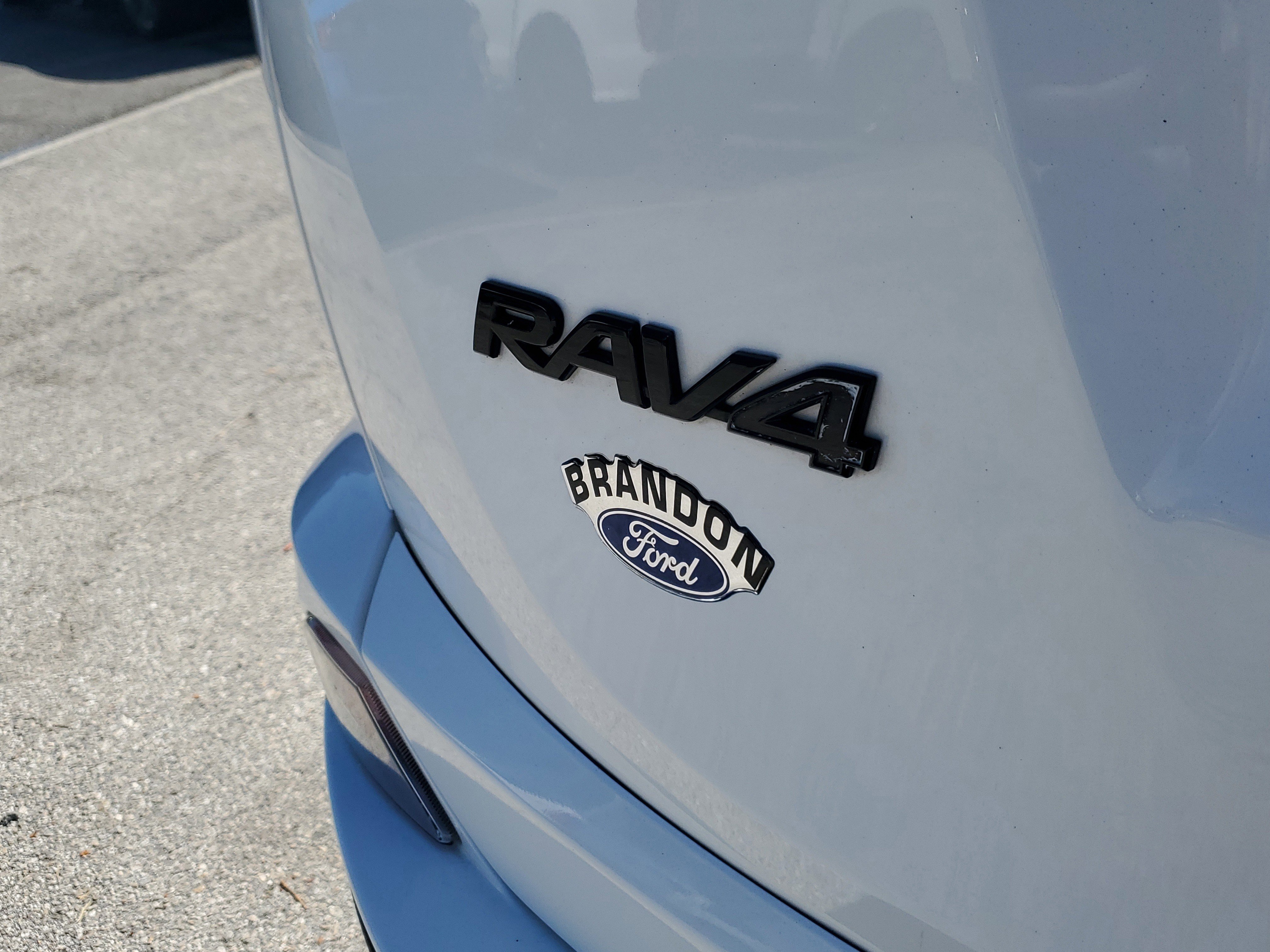 Used 2018 Toyota RAV4 Adventure image 10