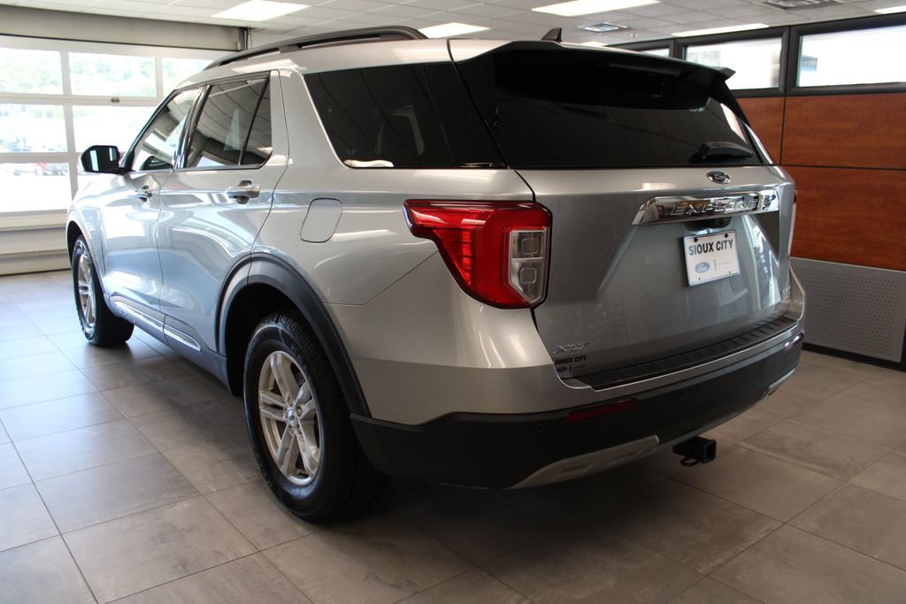 Certified 2024 Ford Explorer XLT w/ Equipment Group 202A AWD/4WD image 7