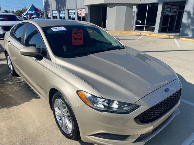 Certified 2018 Ford Fusion SE FWD image 4