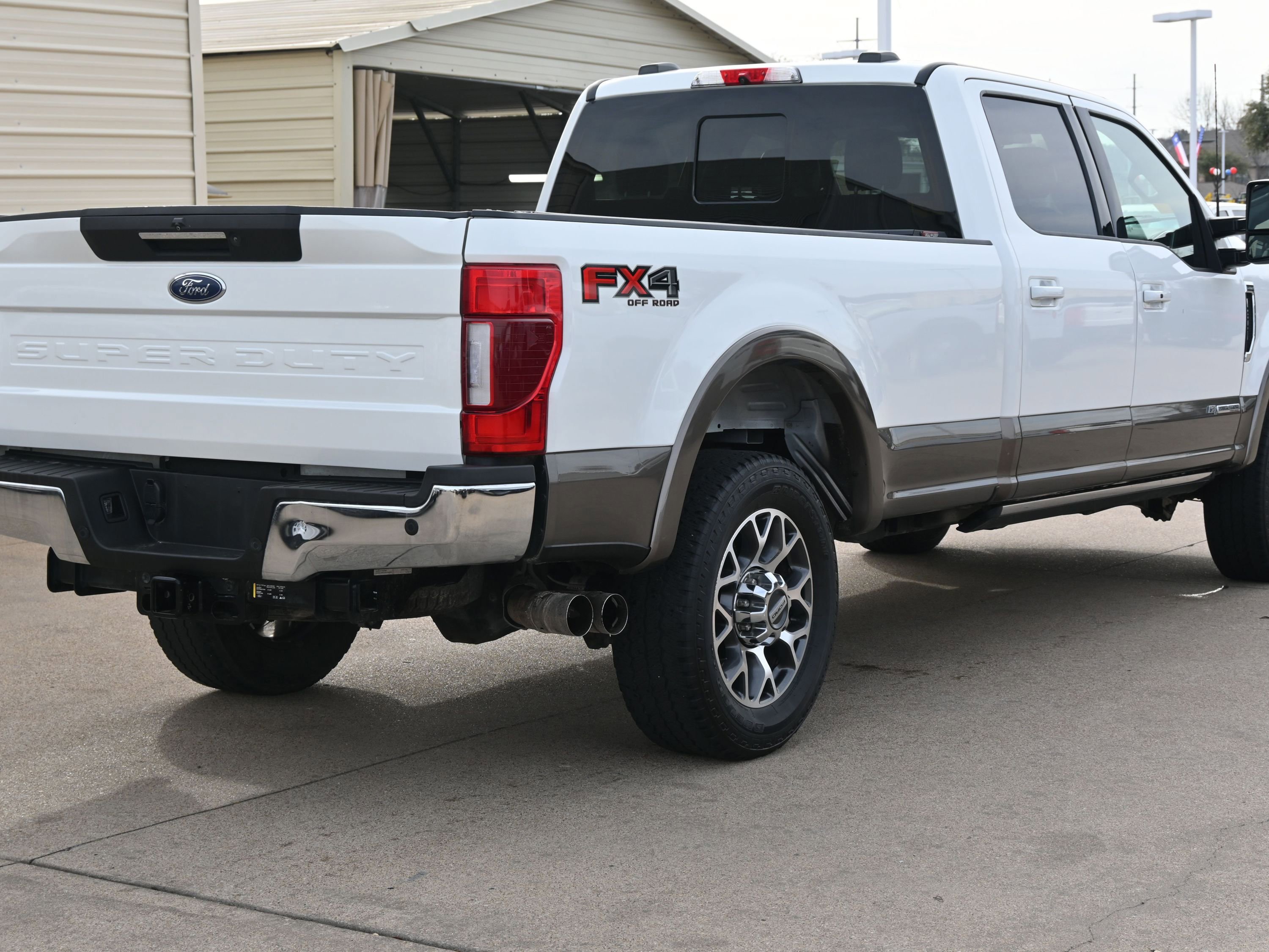 Certified 2022 Ford F350 Lariat w/ Lariat Ultimate Package image 5