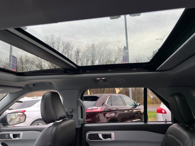 Certified 2022 Ford Explorer XLT w/ Equipment Group 202A image 24