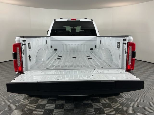 Certified 2025 Ford F450 Lariat w/ FX4 Off-Road Package image 7