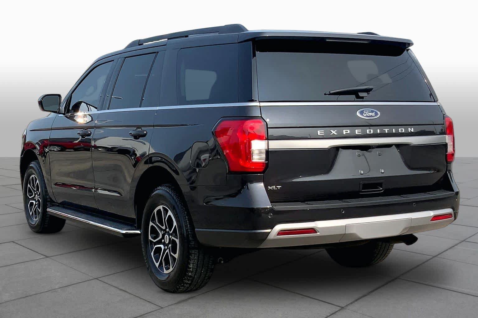 Certified 2023 Ford Expedition XLT RWD image 12