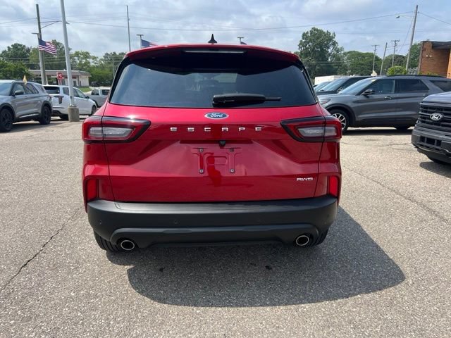 Certified 2025 Ford Escape ST-Line w/ Tech Pack #1 AWD/4WD image 5
