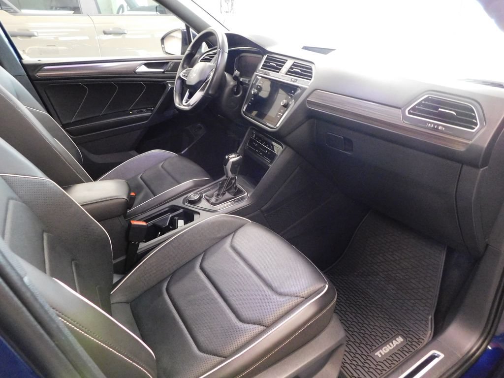 Used 2022 Volkswagen Tiguan SEL R-Line AWD/4WD image 56