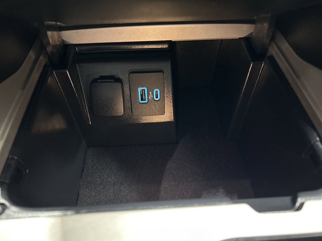 Certified 2023 Ford Explorer XLT w/ Equipment Group 202A image 21