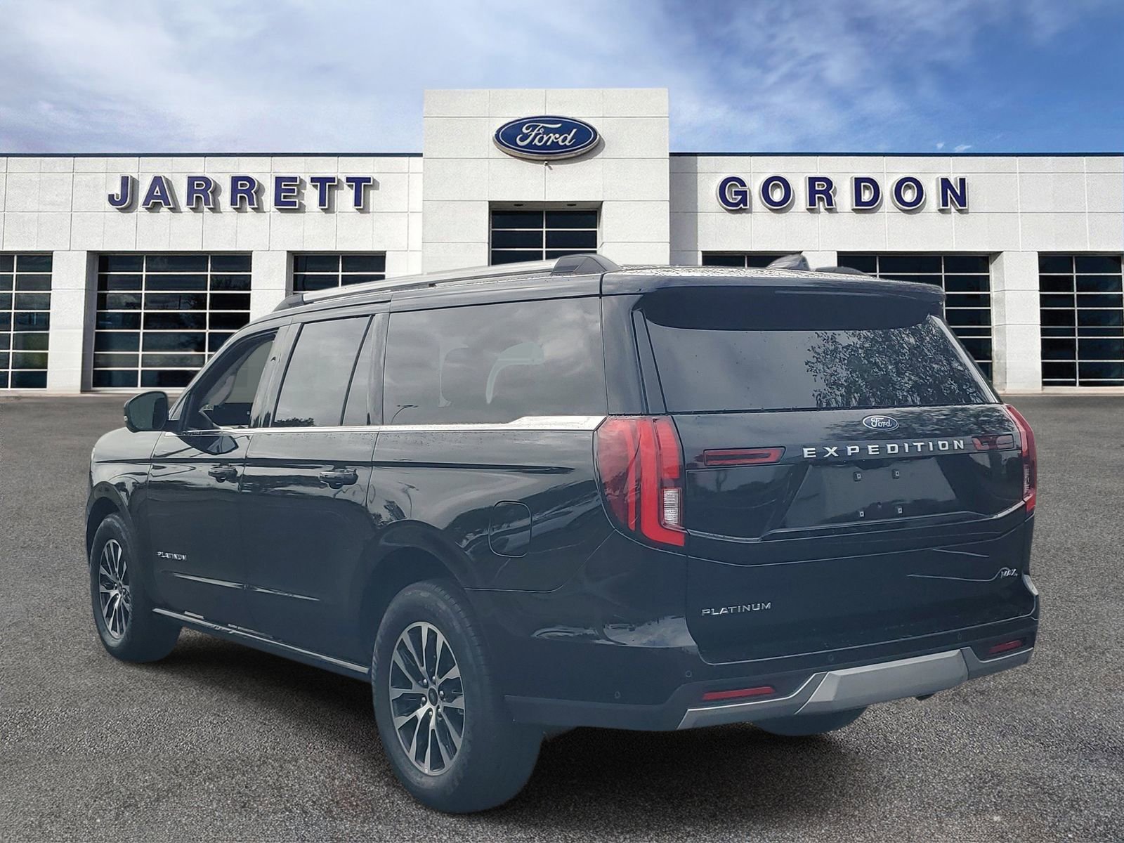 Certified 2025 Ford Expedition Max Platinum AWD/4WD image 2