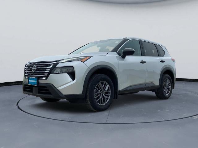 Used 2025 Nissan Rogue S FWD image 2