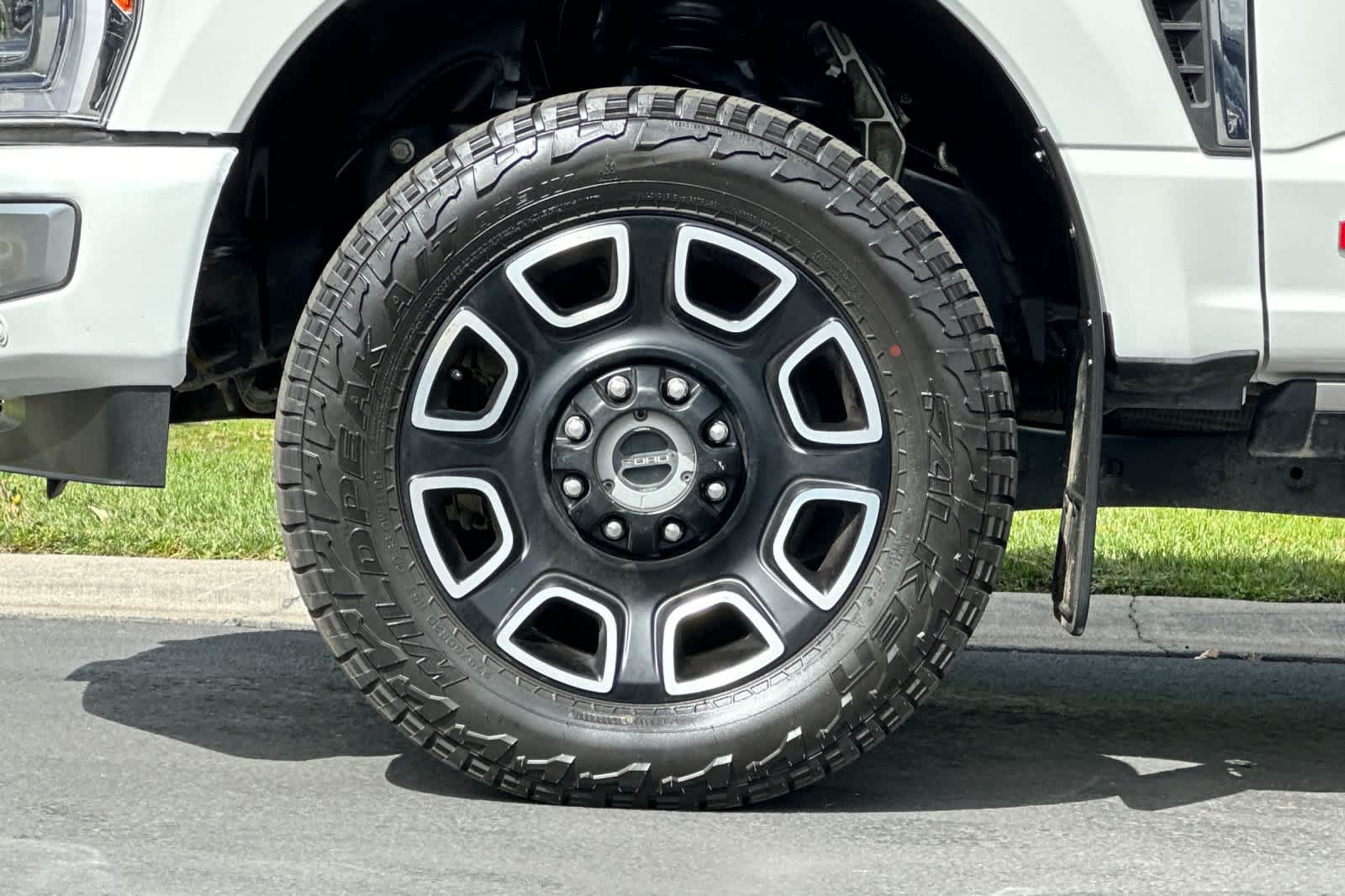 Certified 2023 Ford F350 Platinum AWD/4WD image 26