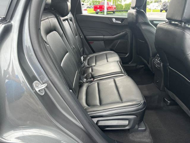 Certified 2025 Ford Escape Platinum AWD/4WD image 33