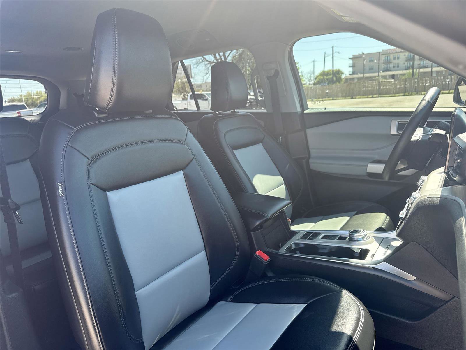 Certified 2024 Ford Explorer XLT w/ Equipment Group 202A image 28