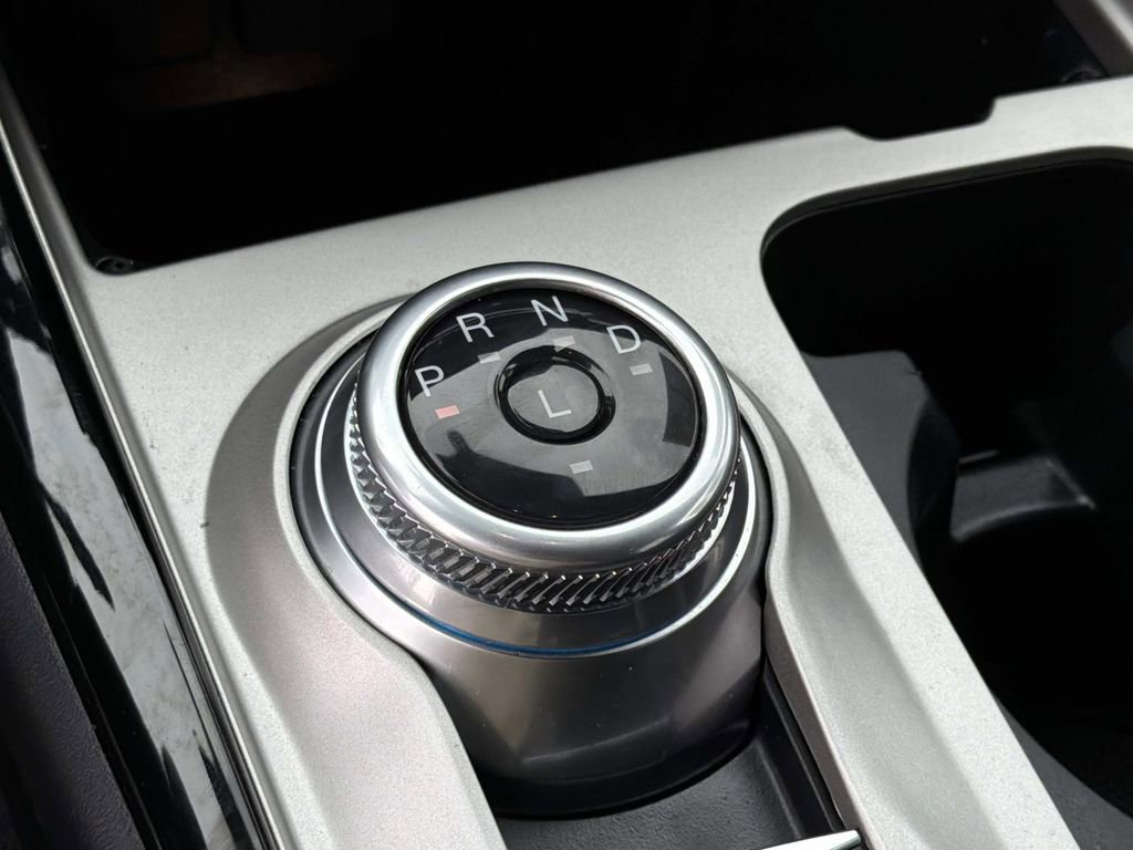 Certified 2023 Ford Explorer ST-Line w/ Class IV Trailer Tow Package image 14