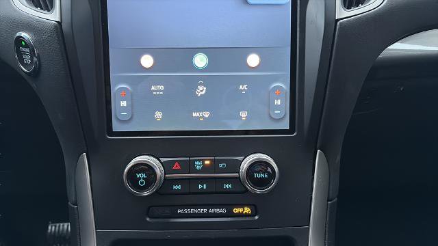 Certified 2024 Ford Edge SE w/ Black Appearance Package image 23