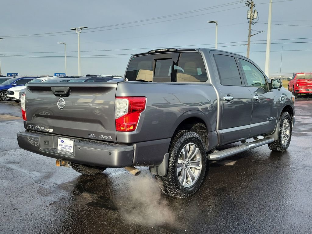 Used 2017 Nissan Titan SL image 4