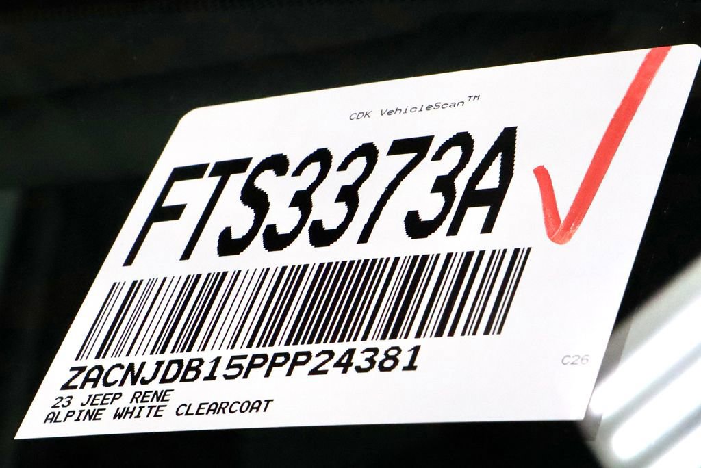 Used 2023 Jeep Renegade Latitude w/ Sun & Fun Group image 35