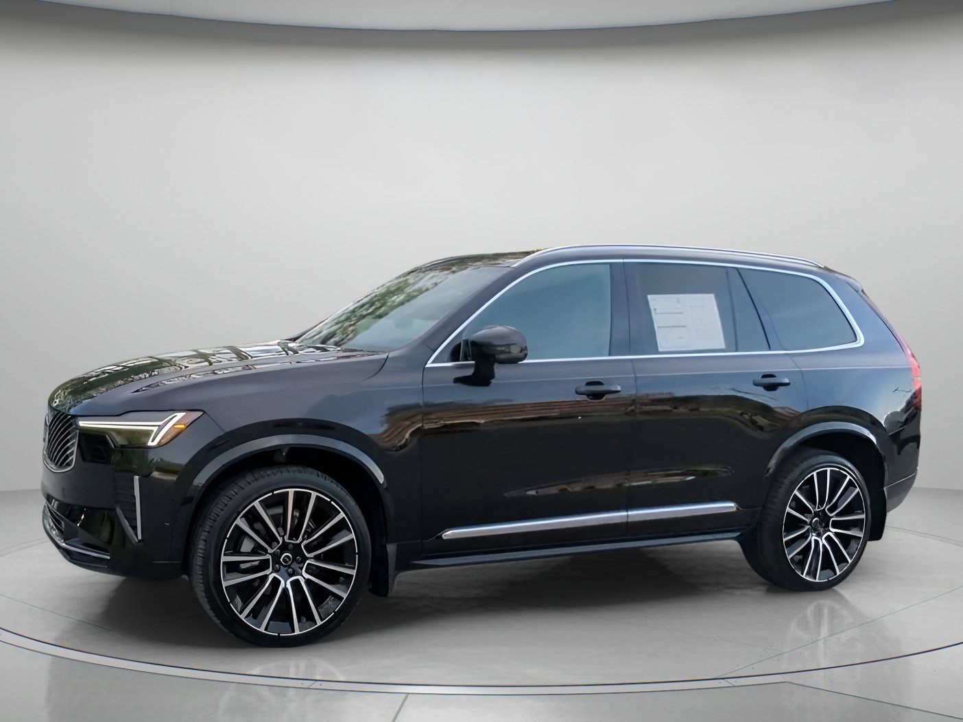 Used 2026 Volvo XC90 B6 Plus w/ Protection Package Premier AWD/4WD image 14