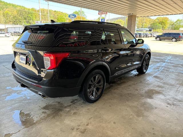 Certified 2023 Ford Explorer XLT w/ Equipment Group 202A image 5