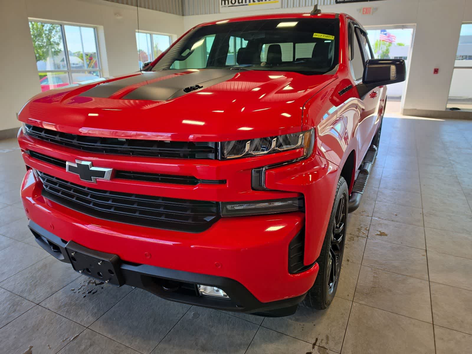 Used 2020 Chevrolet Silverado 1500 RST w/ Rally Edition AWD/4WD image 2